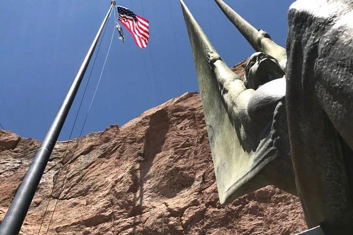 VIP Hoover Dam Interior & Comedy Club Tour from Vegas — photo 3