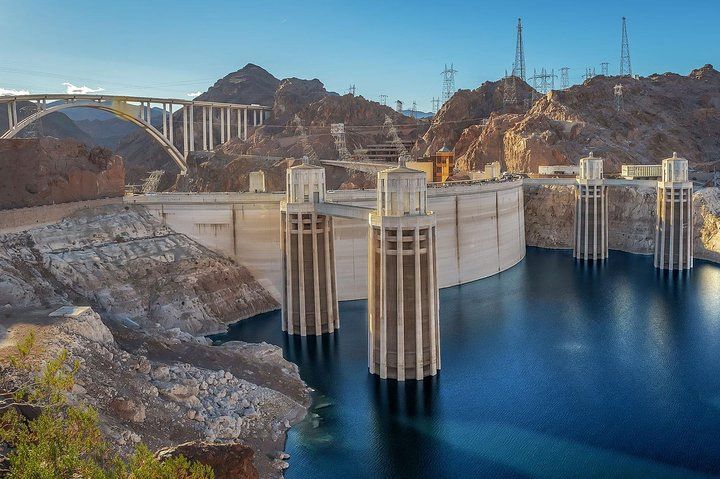 Hoover Dam Power Plant Interior Tour: Vegas Generator Room — photo 2