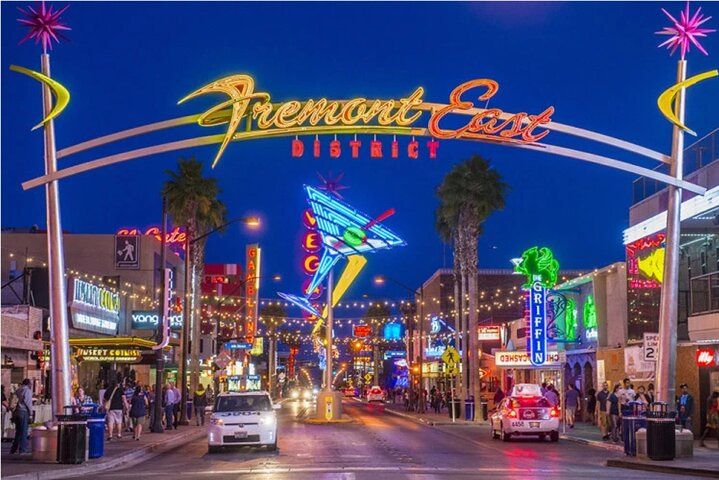 Vegas City Tour: Strip & Downtown Small Group — photo 1