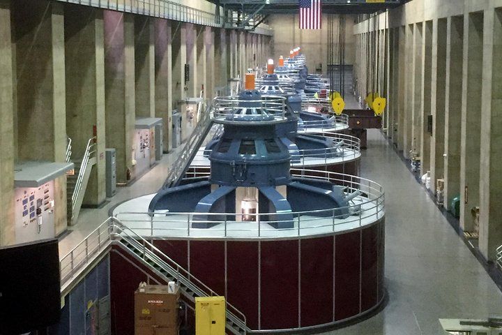 Hoover Dam Power Plant Interior Tour: Vegas Generator Room — photo 4