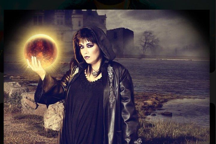 Vegas Magic Theater: Witches & Warlocks Intimate Show — photo 4