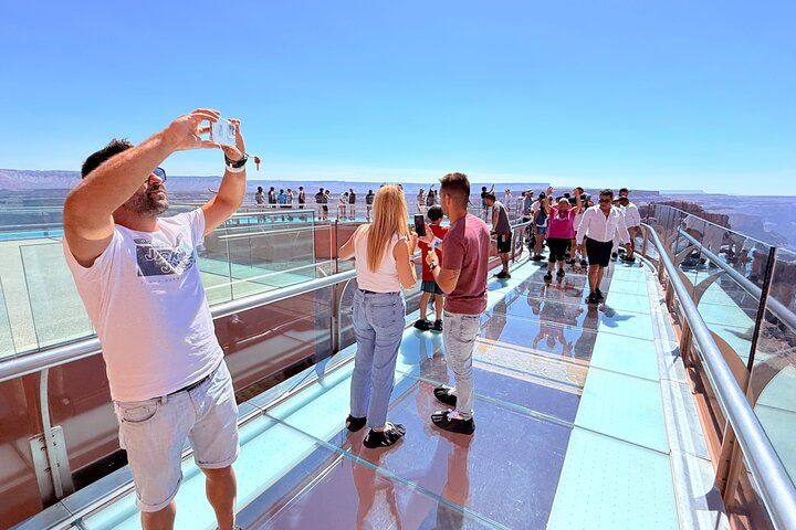 Spanish Grand Canyon West Skywalk Hoover Dam VIP Day Tour — photo 1