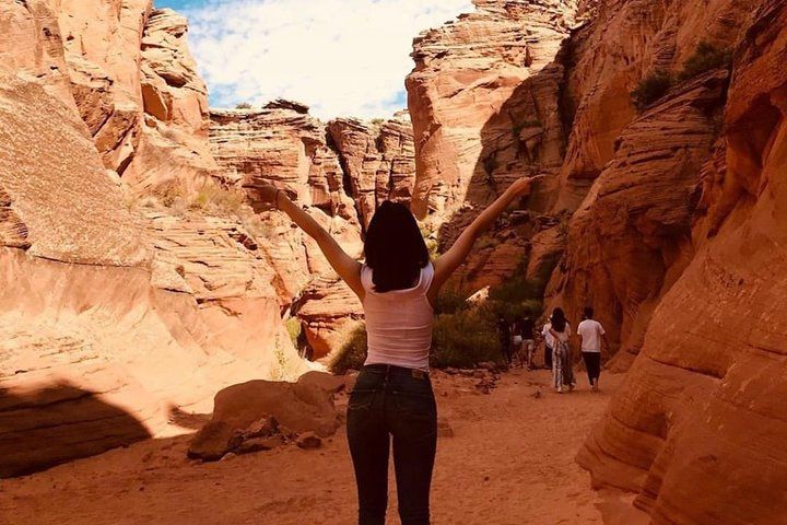 Antelope Canyon Both Sections Day Trip from Las Vegas — photo 4