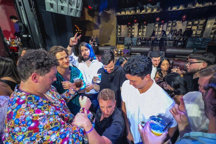 Vegas Nightclub Crawl: 3 VIP Venues + Luxury Party Bus — photo 4