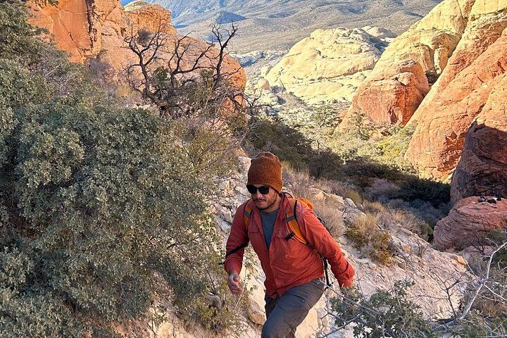 Red Rock Canyon Guided Hiking Experience Las Vegas — photo 1