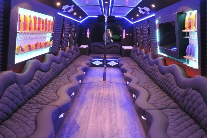 Las Vegas Pool Crawl: 3 Dayclubs + Party Bus Transport — photo 4