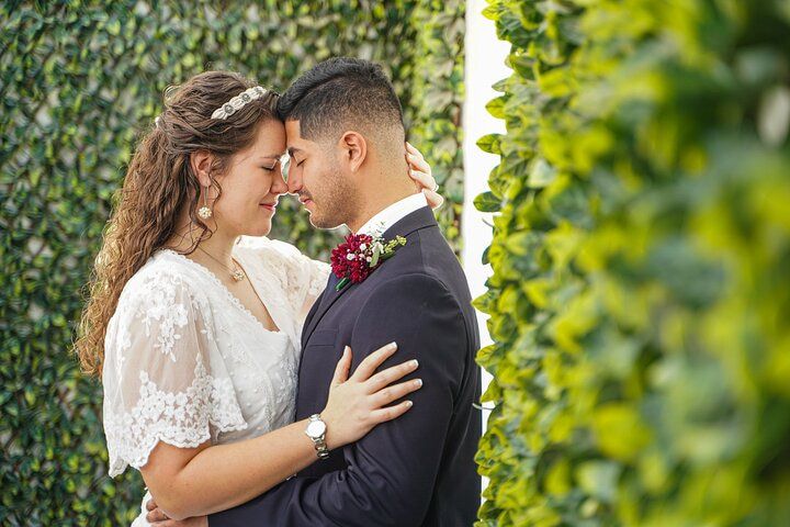 Vegas Chapel Wedding: 30-Min Ceremony & Photos Package — photo 3