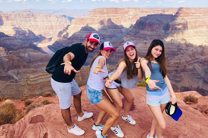 Spanish Grand Canyon West Skywalk Hoover Dam VIP Day Tour — photo 3