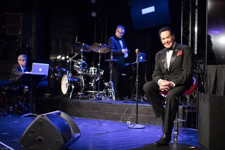 Wayne Newton Vegas Show: Intimate 80-Min Flamingo Experience — photo 3
