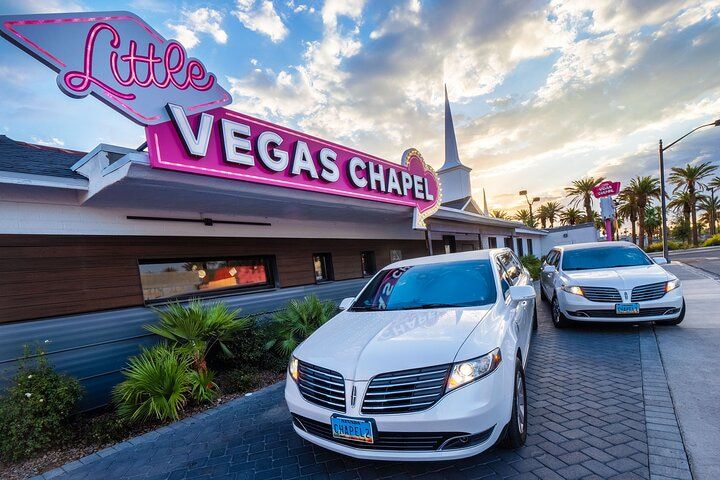 Vegas Chapel Wedding: Limo Package & Photography — photo 2