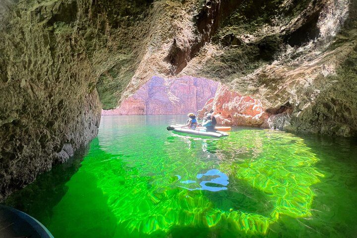4-Hour Emerald Cave Kayak with Wildlife and Swim Stops — photo 3