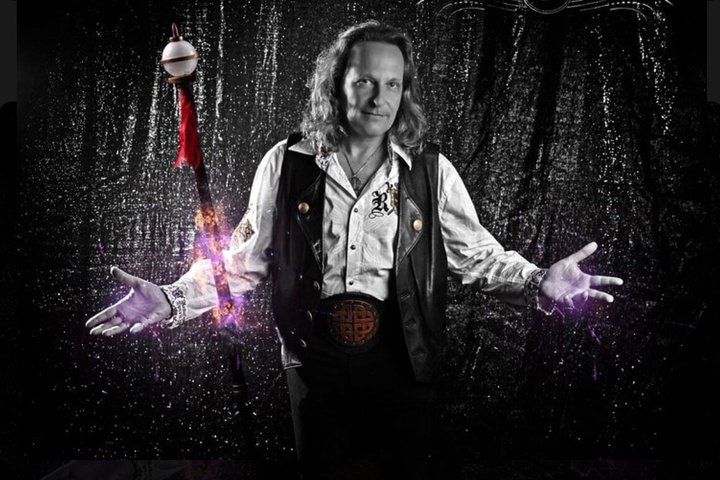 Vegas Magic Theater: Witches & Warlocks Intimate Show — photo 2