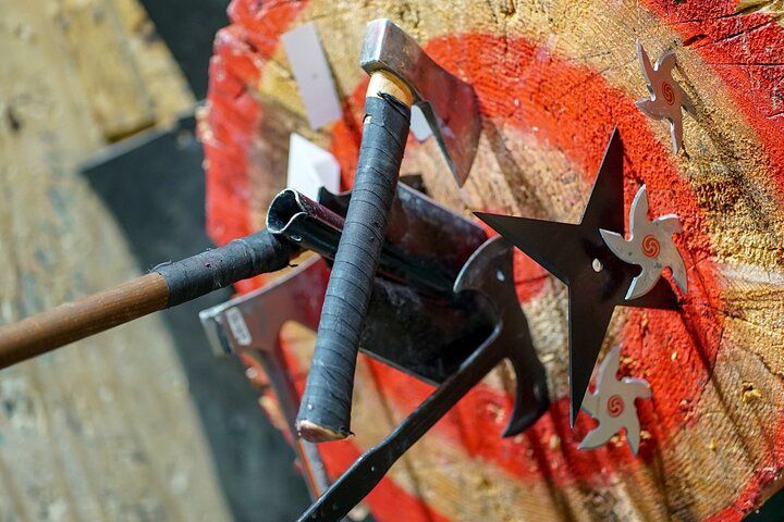 Vegas Axe Throwing: Fremont Street Weapon Experience — photo 1
