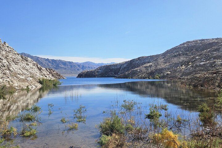 4-Hour Climate-Controlled Bronco Desert Drive Boathouse Cove — photo 1