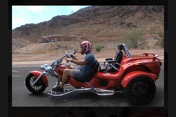 Slingshot Trike Strip Red Rock BBQ Pawn Stars Vegas Tour — photo 3