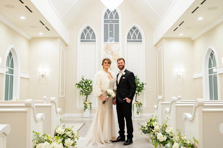 Bliss Chapel Vegas Wedding: Luxury Package & Transport — photo 1
