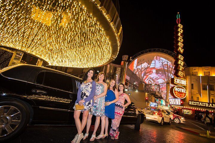 Vegas Strip Limo Photo Tour: Professional Photographer — photo 3