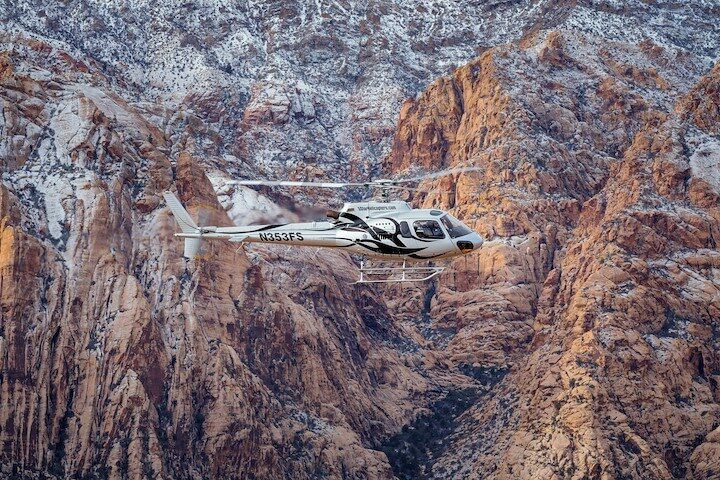 Red Rock Canyon Helicopter Flight from Vegas — photo 1