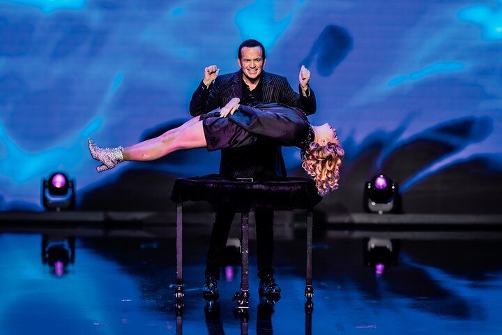 Nathan Burton Family Magic Show Las Vegas Strip — photo 2