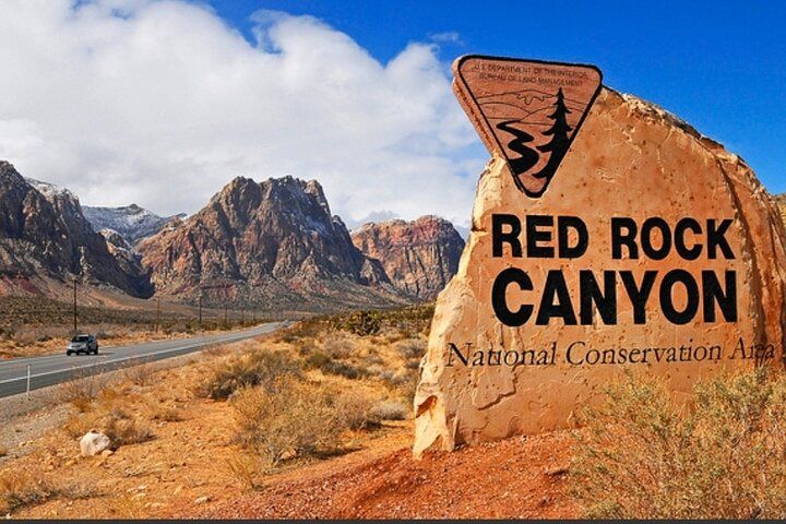 Seven Magic Mountains Red Rock Desert Art Tour Vegas — photo 1