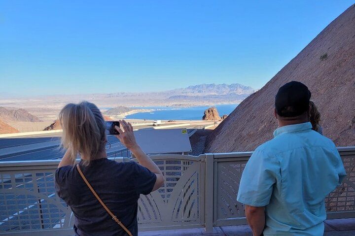 3-Hour Luxury SUV Hoover Dam Interior Tour from Vegas — photo 3