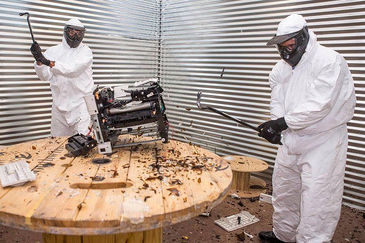 Vegas Wreck Room: 30-Min Destruction Therapy Experience — photo 1