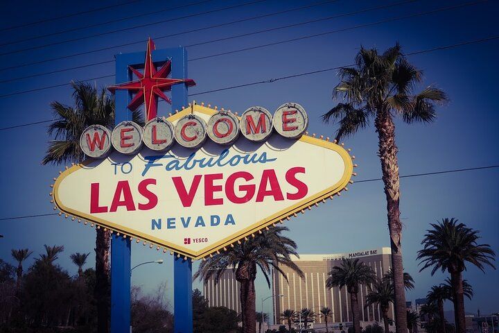 Vegas Celebrity Chef Food Walk: Strip & Downtown Combo — photo 1