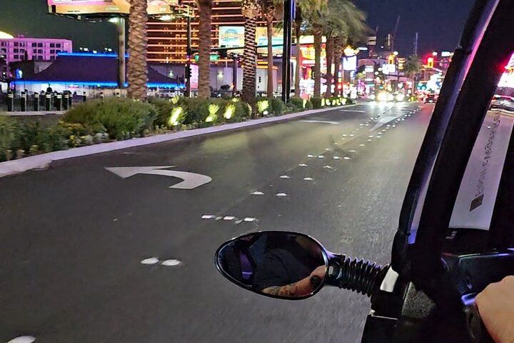 Vegas Sphere Electric Car Tour: Strip & Downtown Drive — photo 3
