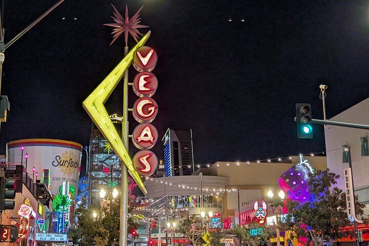 Vegas True Crime Walk: Downtown Mob History & Mystery Tour — photo 4