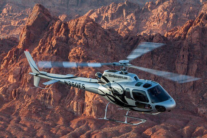 Valley of Fire Heli Landing Tour with Strip Flyover — photo 3