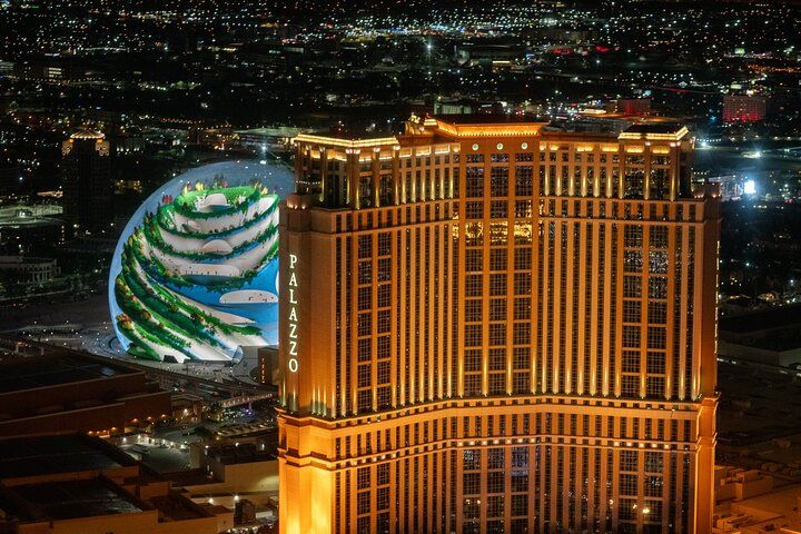 Vegas Strip Night Helicopter Flight with Downtown Views — photo 4