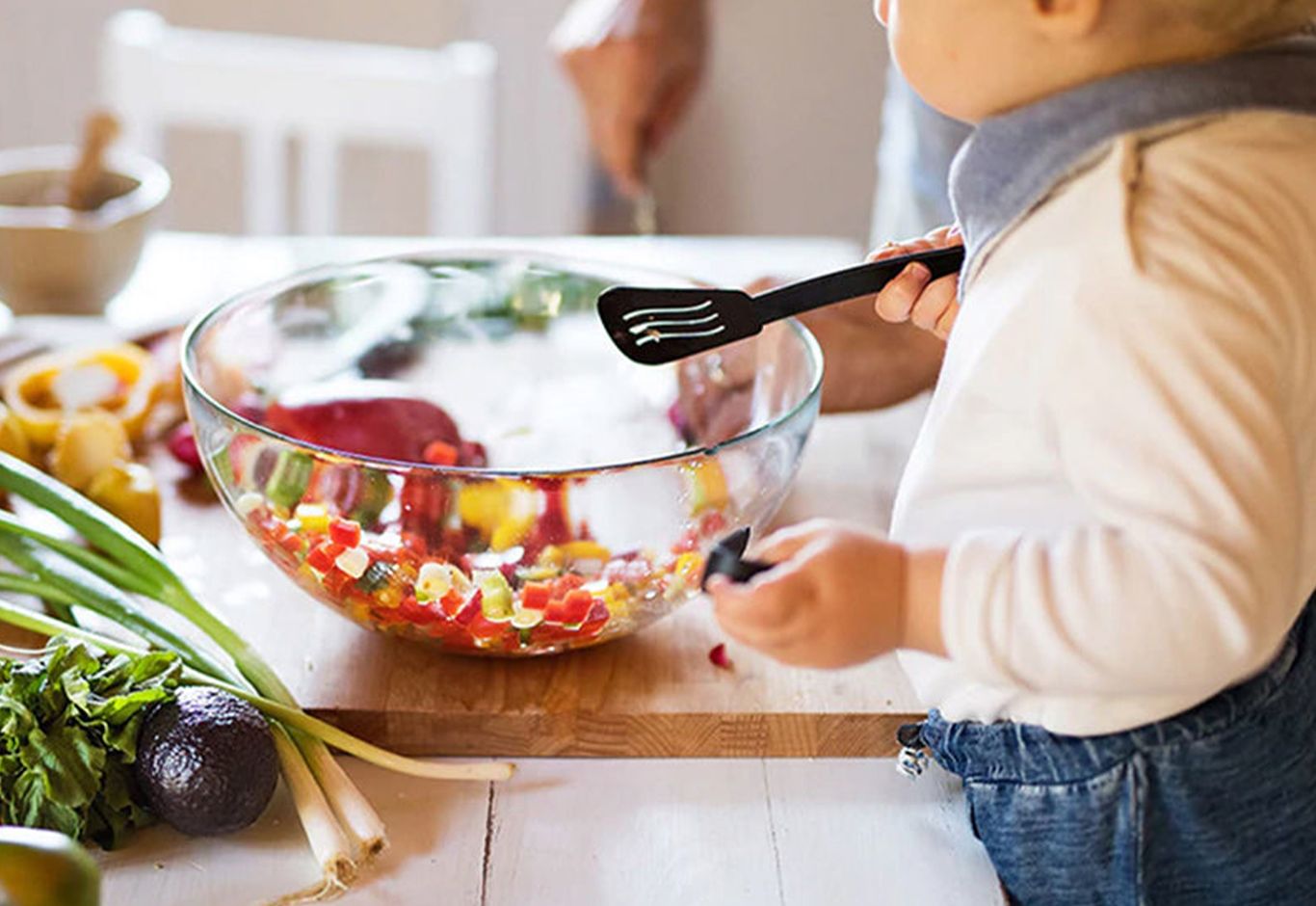 How To Encourage Your Toddler In The Kitchen - Purebaby - Purebaby