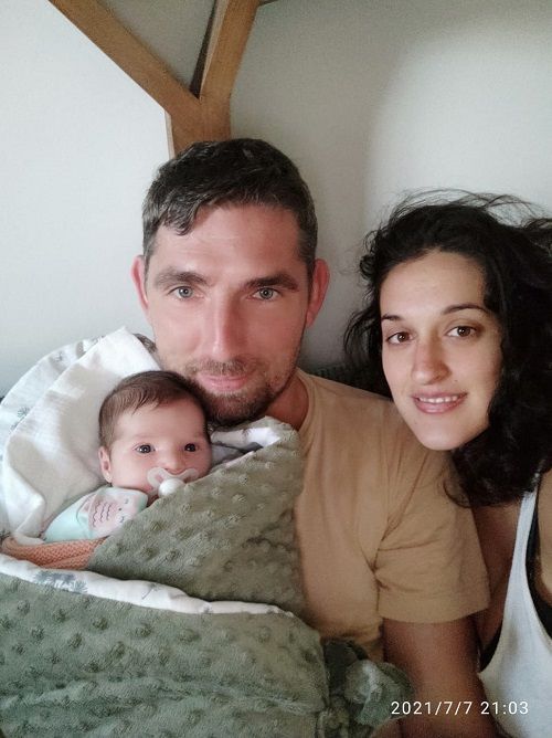 Eleonorka s tatínkem a maminkou