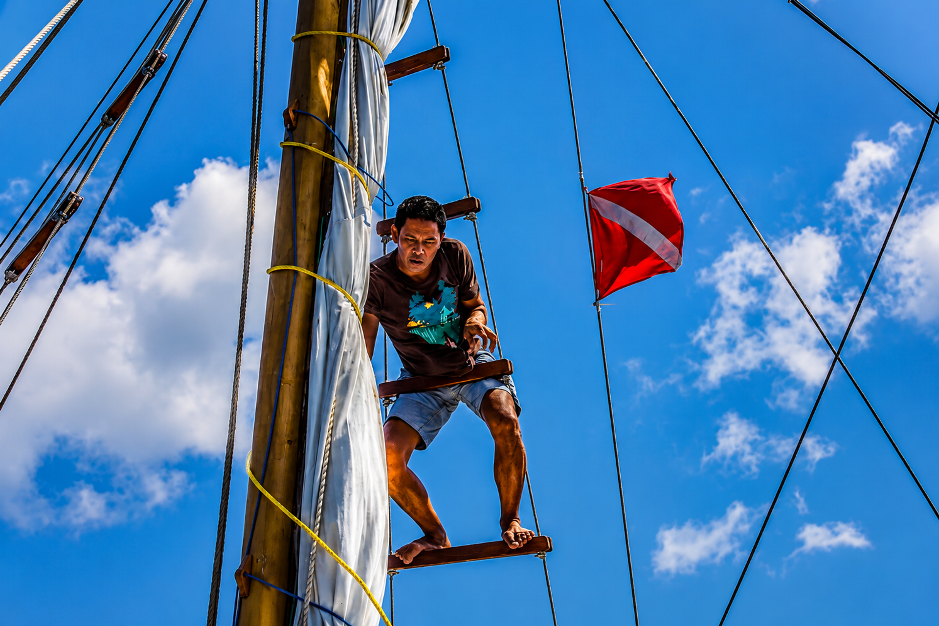 Mari Liveaboard under full sail in Indonesian waters