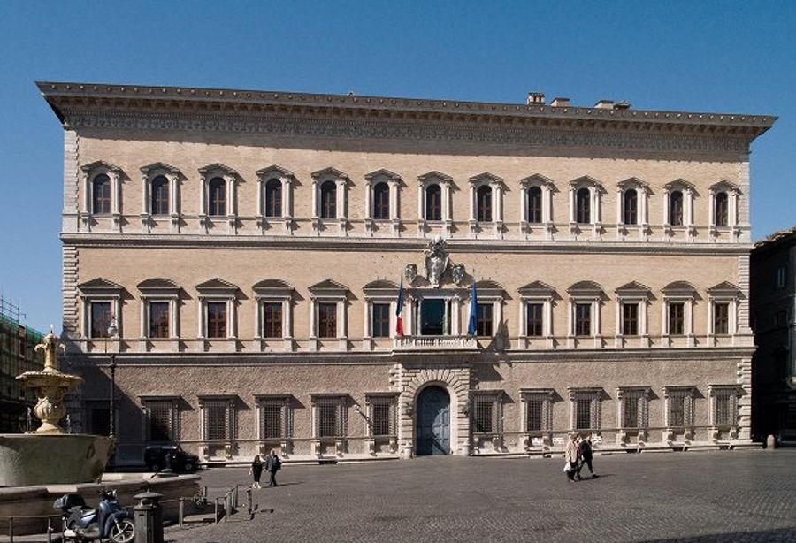 Palazzo farnese Roma