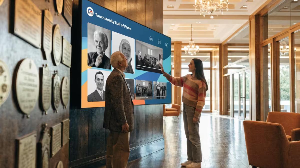 The Definitive Guide to Community Recognition Touchscreen Solutions