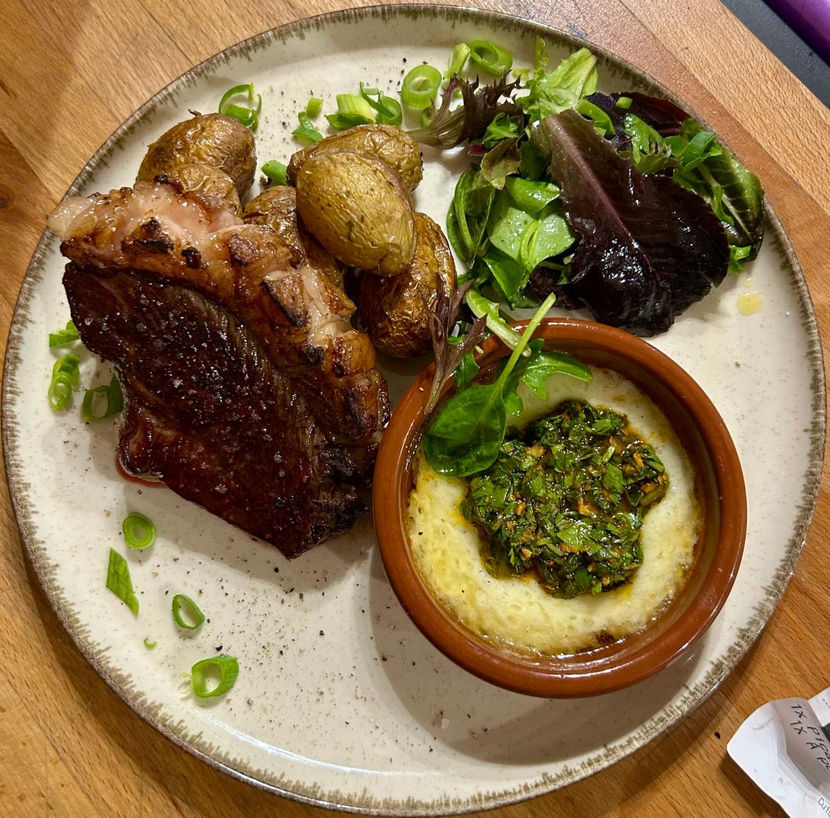 Picanha à la plancha, provoleta au chimichurri