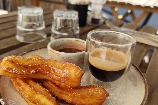 Churros, sauce pralinée