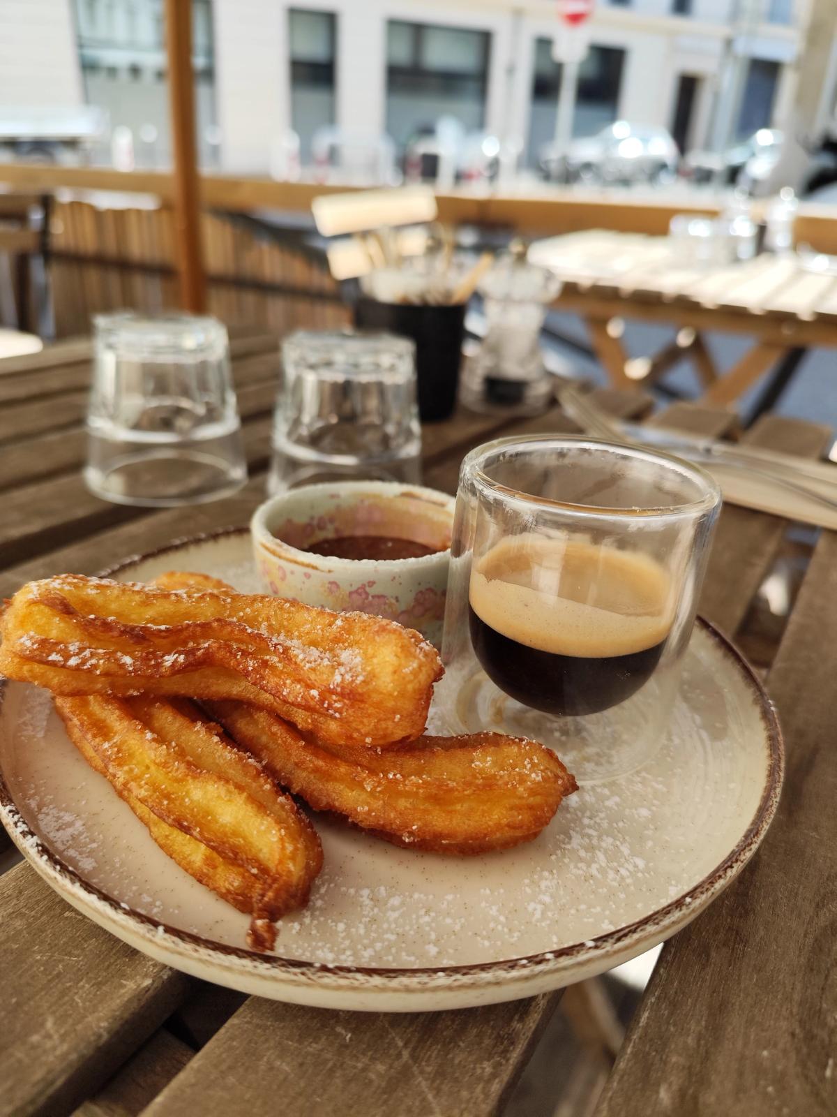 Churros, sauce pralinée