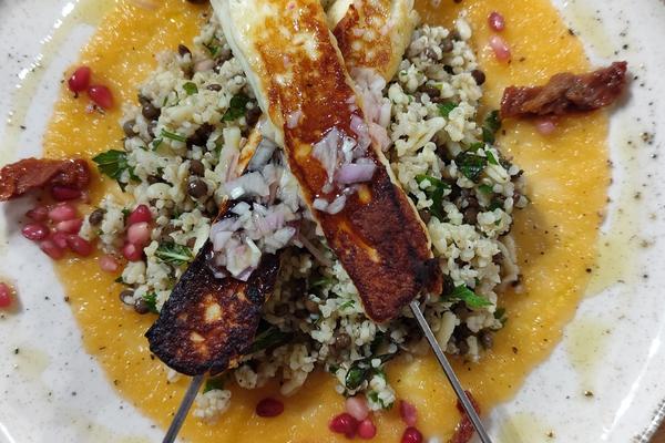 Brochette d'halloumi, melon et piment-mangue