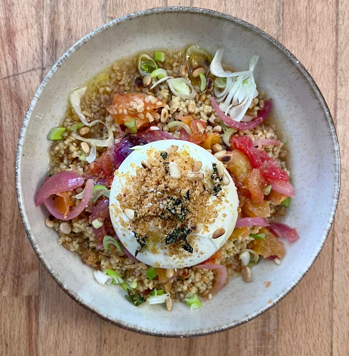 Burrata, tomates anciennes et boulgour