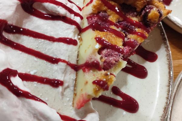 Clafoutis framboises, crème montée