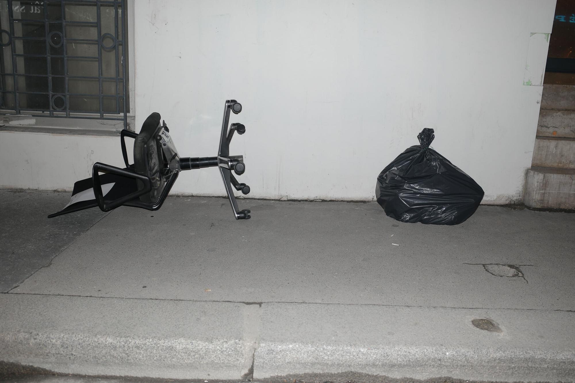 Chair Trash
