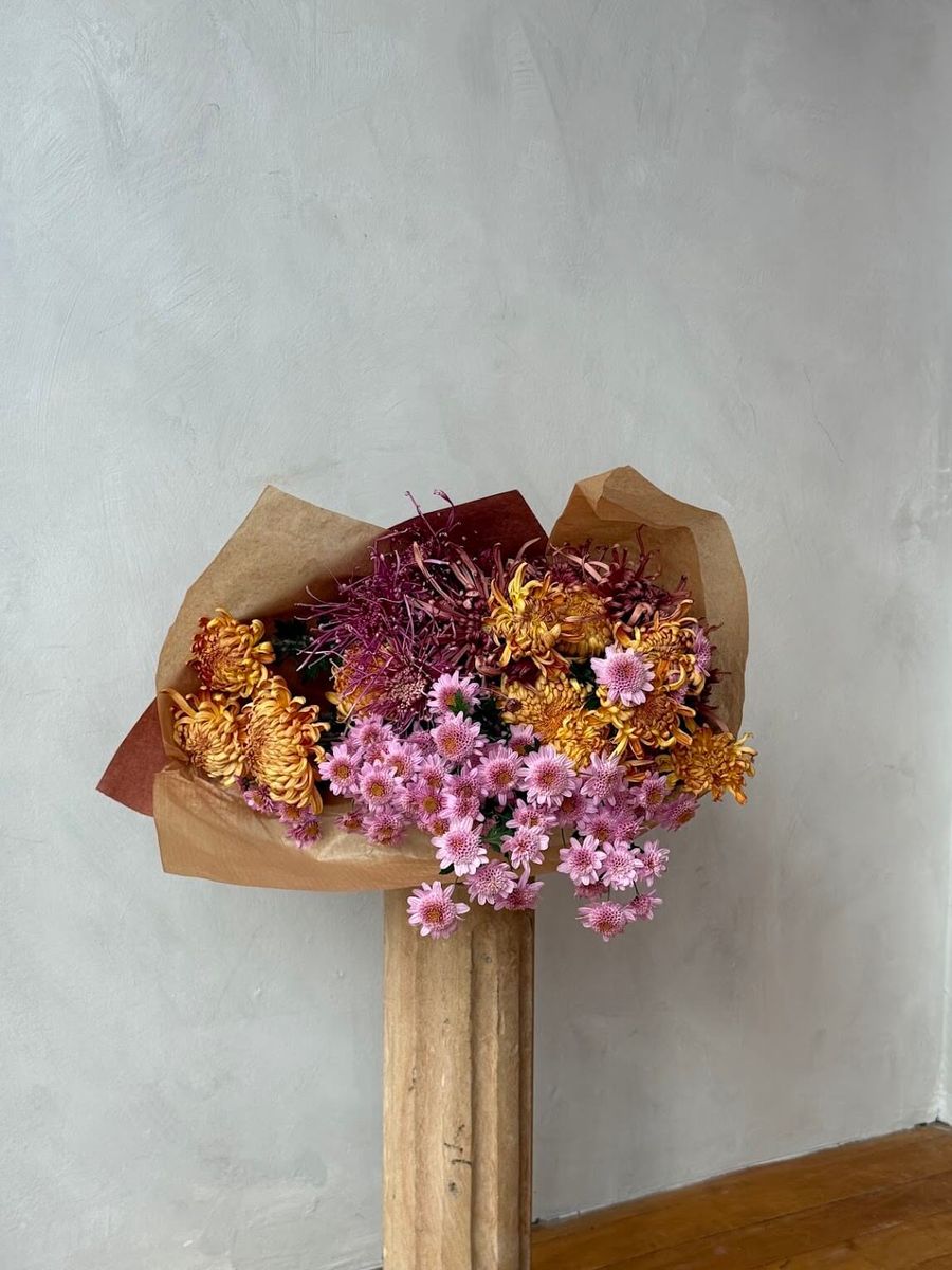 Product image in gallery for WWL Mums (2week subscription) | Item 2