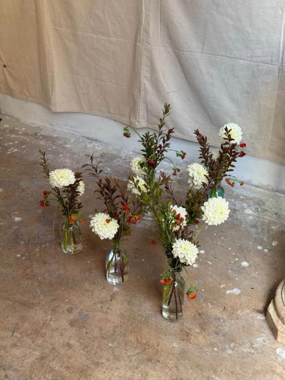 Fox Fodder Flowers image grid container slide 4