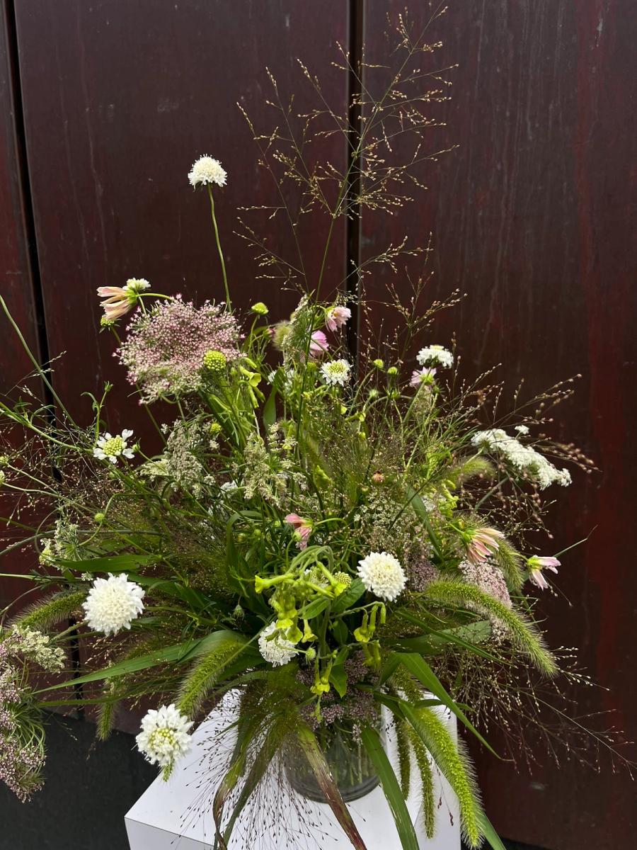 Product image in gallery for Large  Arrangement | Item 2
