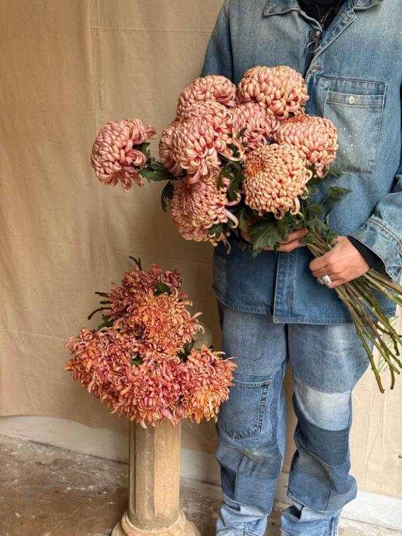 Hover Image of What We're Loving- Flower Subscription