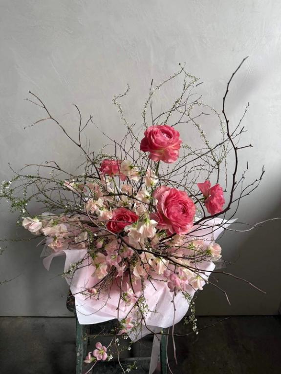 Thumbnail Image of Valentine's Signature Flower Arrangement