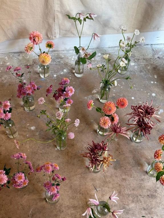 Fox Fodder Flowers image grid container slide 12