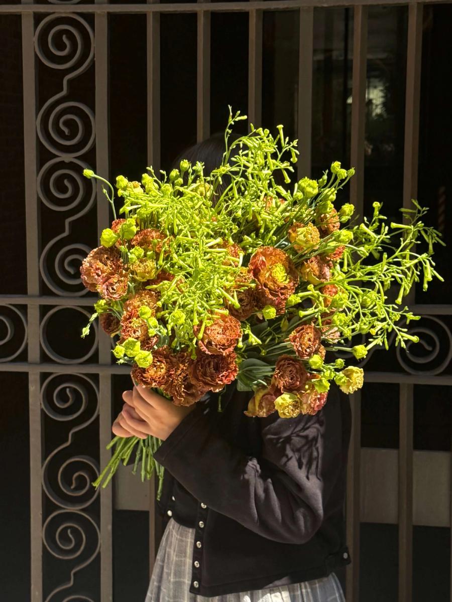Product image in gallery for Brown Lisianthus & Chartreuse Nicotiana | Item 2
